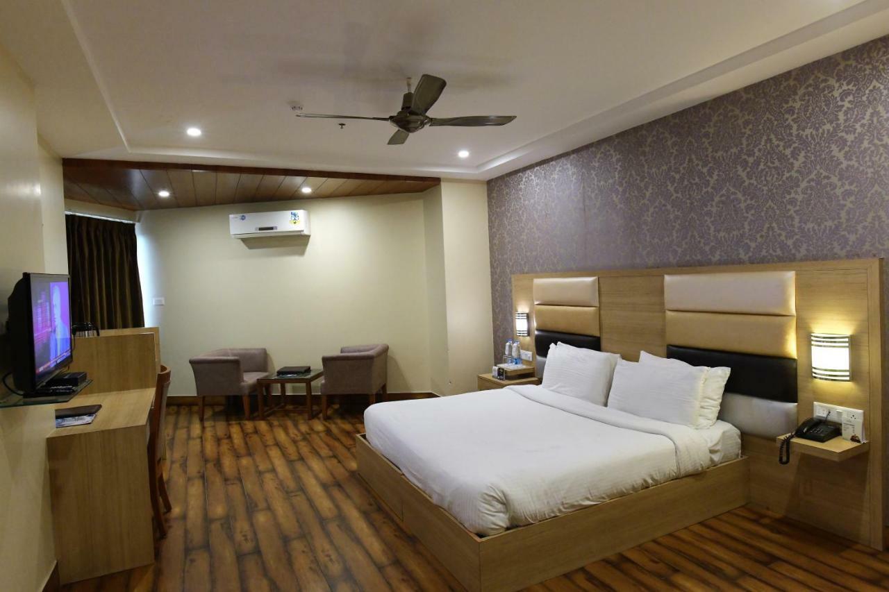 דרמסאלה Hotel Inclover-A Peaceful Retreat מראה חיצוני תמונה